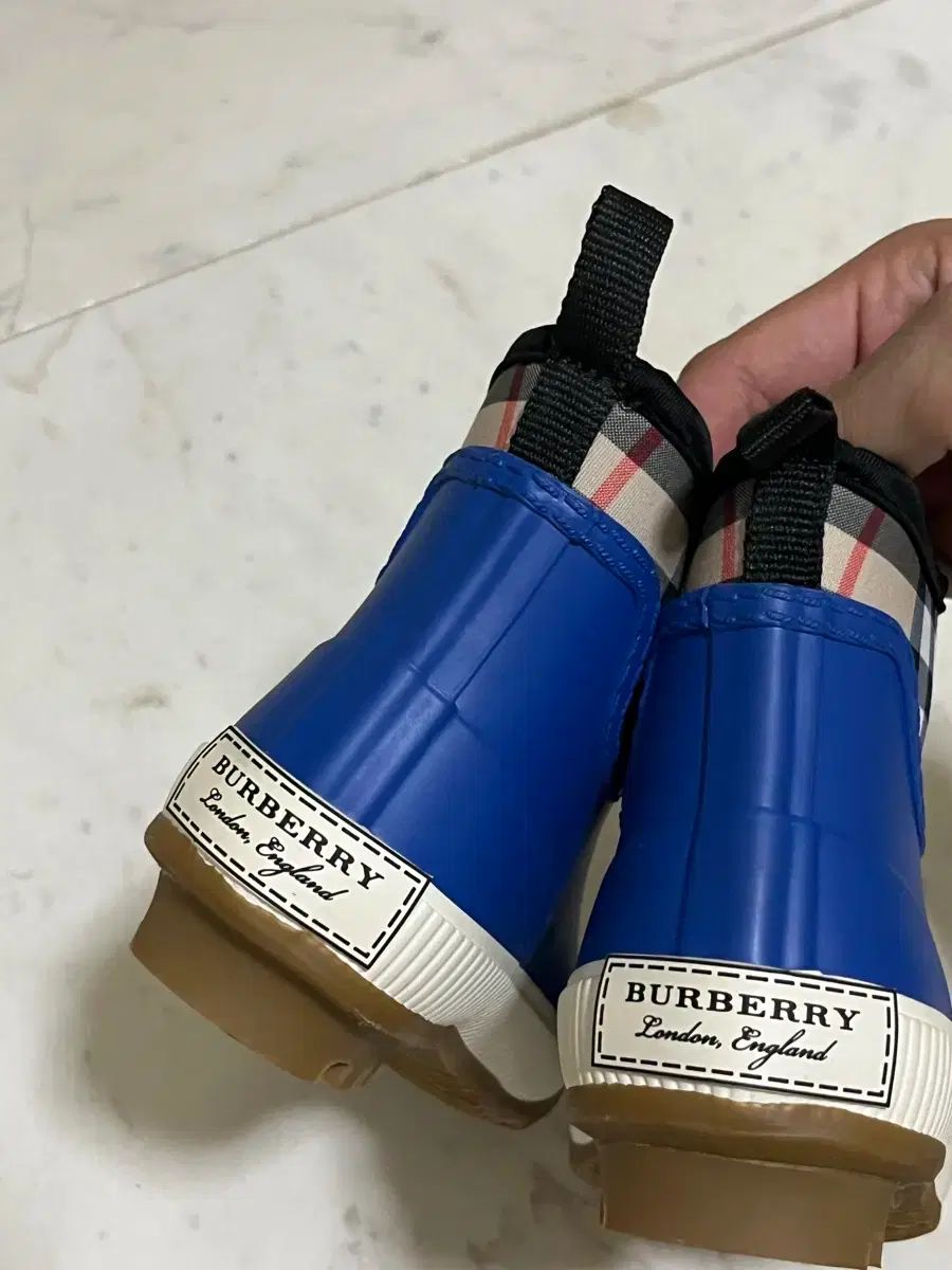 バーバリー キッズ レインブーツ