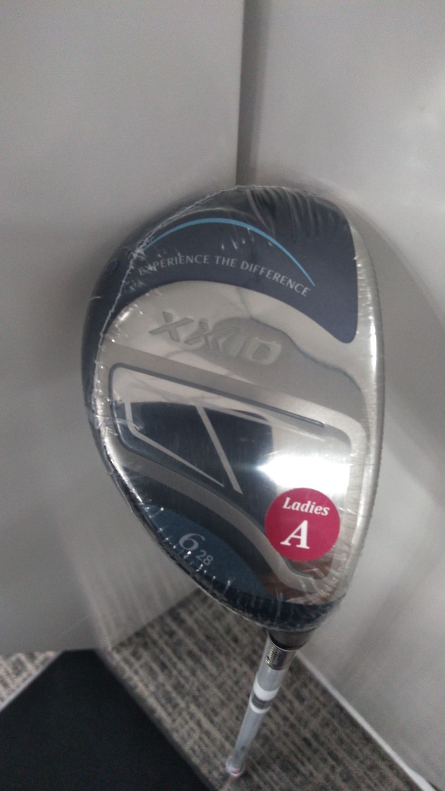 LdUt ♥品 12|6発売 XXIO 14 ゼクシオ レディース ハイブリッド 6 H|28° ブルー 右用 MP 1400 L カーボンシャフト フレックスA DUNLOP ゴルフクラブ 2026年モデル 日本