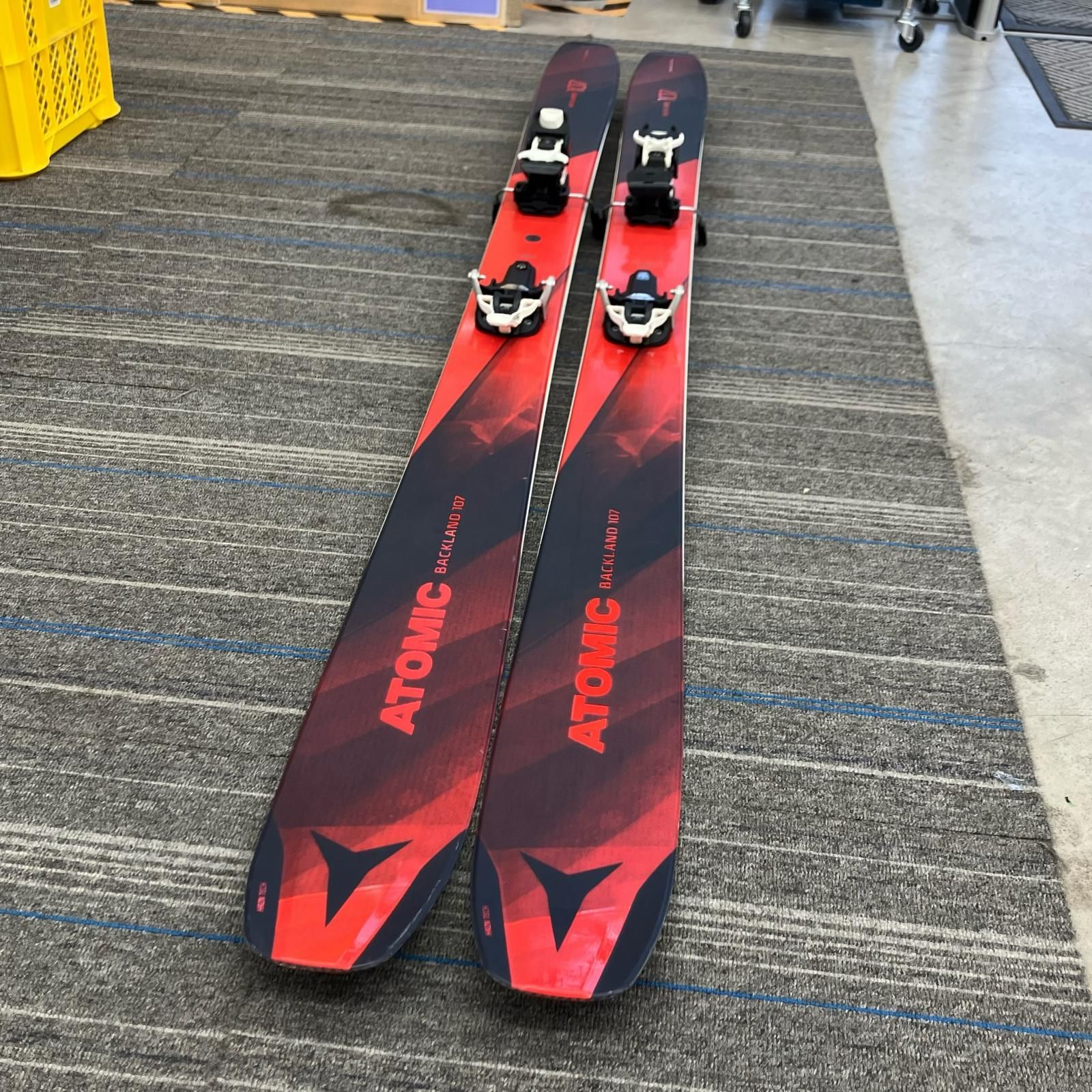 ATOMIC アトミック スキー ATOMIC BACKLAND 107 182cm レッド×ブラック