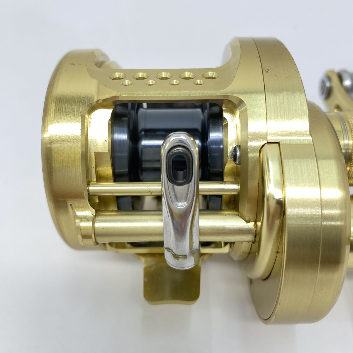 SHIMANO シマノ 14 OCEA オシアコンクエスト 201 HG 03301 左ハンドル ベイトリール 本体のみ