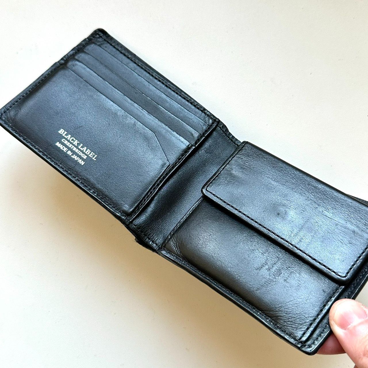 ブラックレーベルクレストブリッジ新品ネイビー パスウォレット / 二つ折り財布 ブラックレーベルクレストブリッジ 二つ折り財布 ネイビー×ブラック