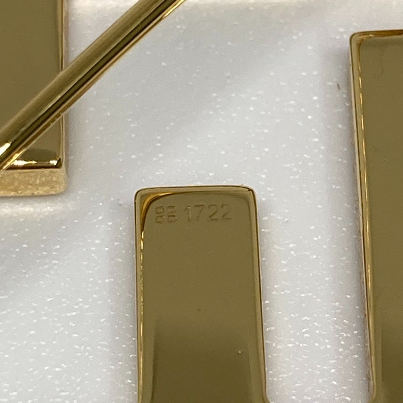 Fendi】フェンディ ブローチ フォーエバー - メルカリ