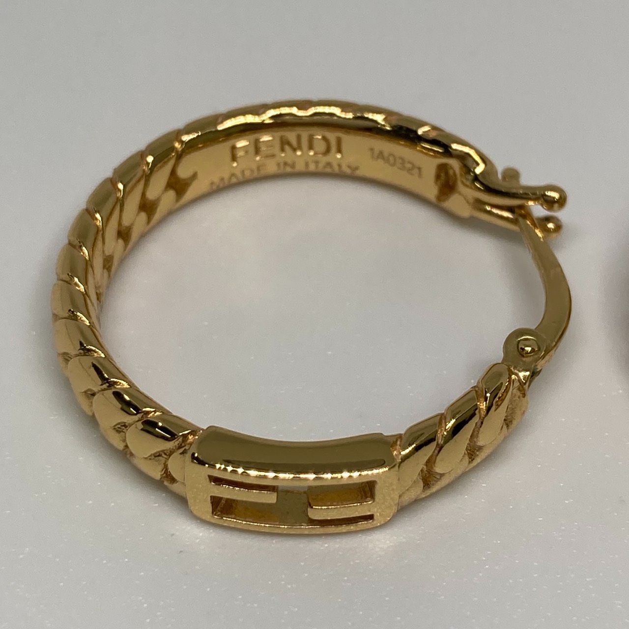 Fendi】フェンディ フープピアス バゲット - メルカリ