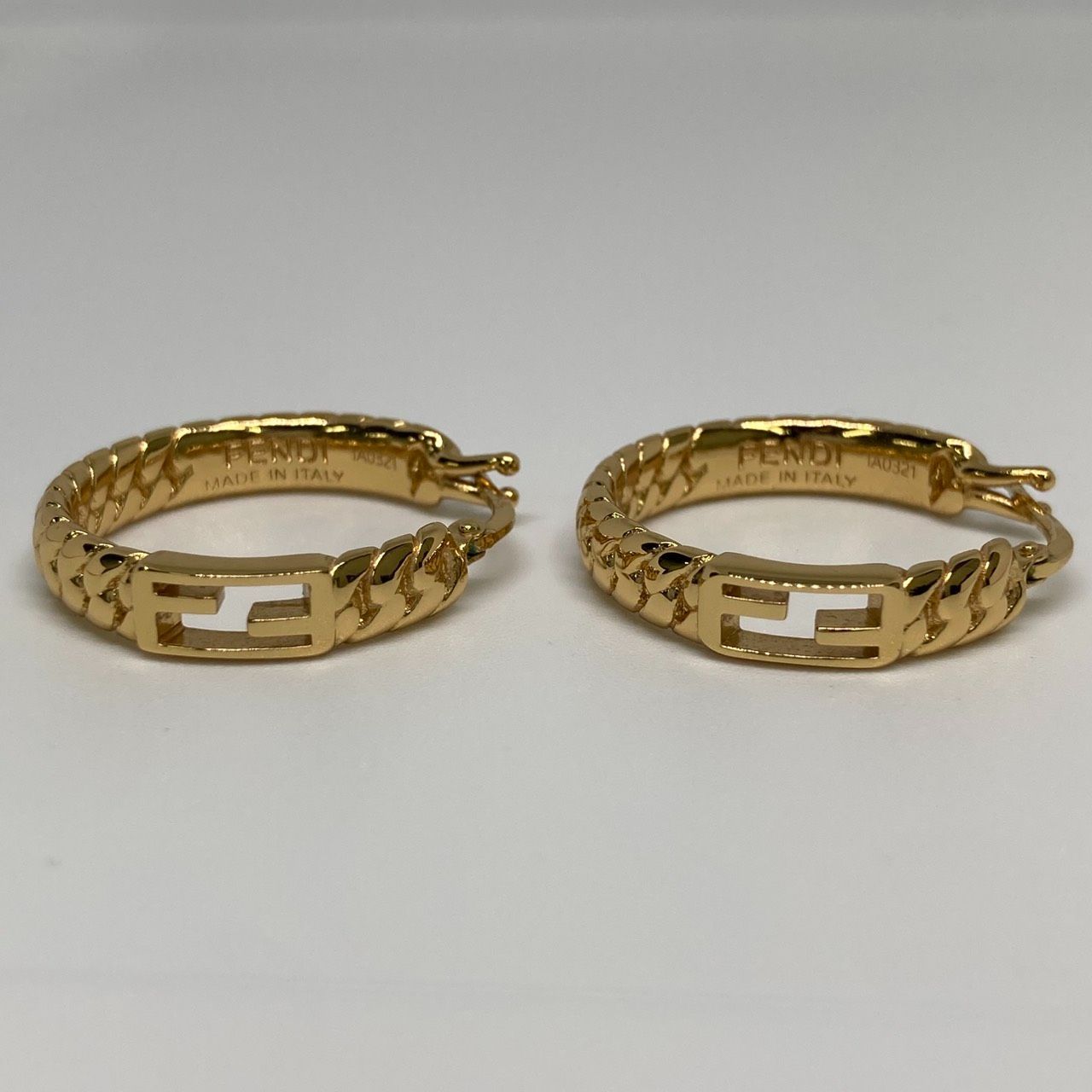 Fendi】フェンディ フープピアス バゲット - メルカリ