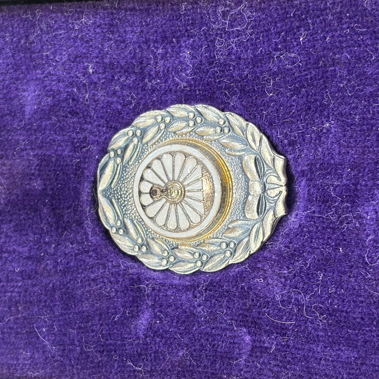 日本国有鉄道（国鉄）功績賞純銀バッチ - メルカリ