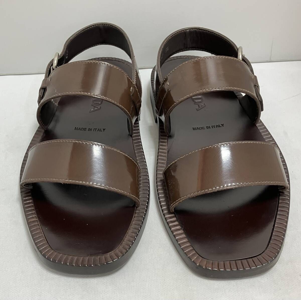 プラダ　エナメル　サンダル PRADA プラダ／ エナメルサンダル／ ブラウン／ サイズ5 1/2（約26cm