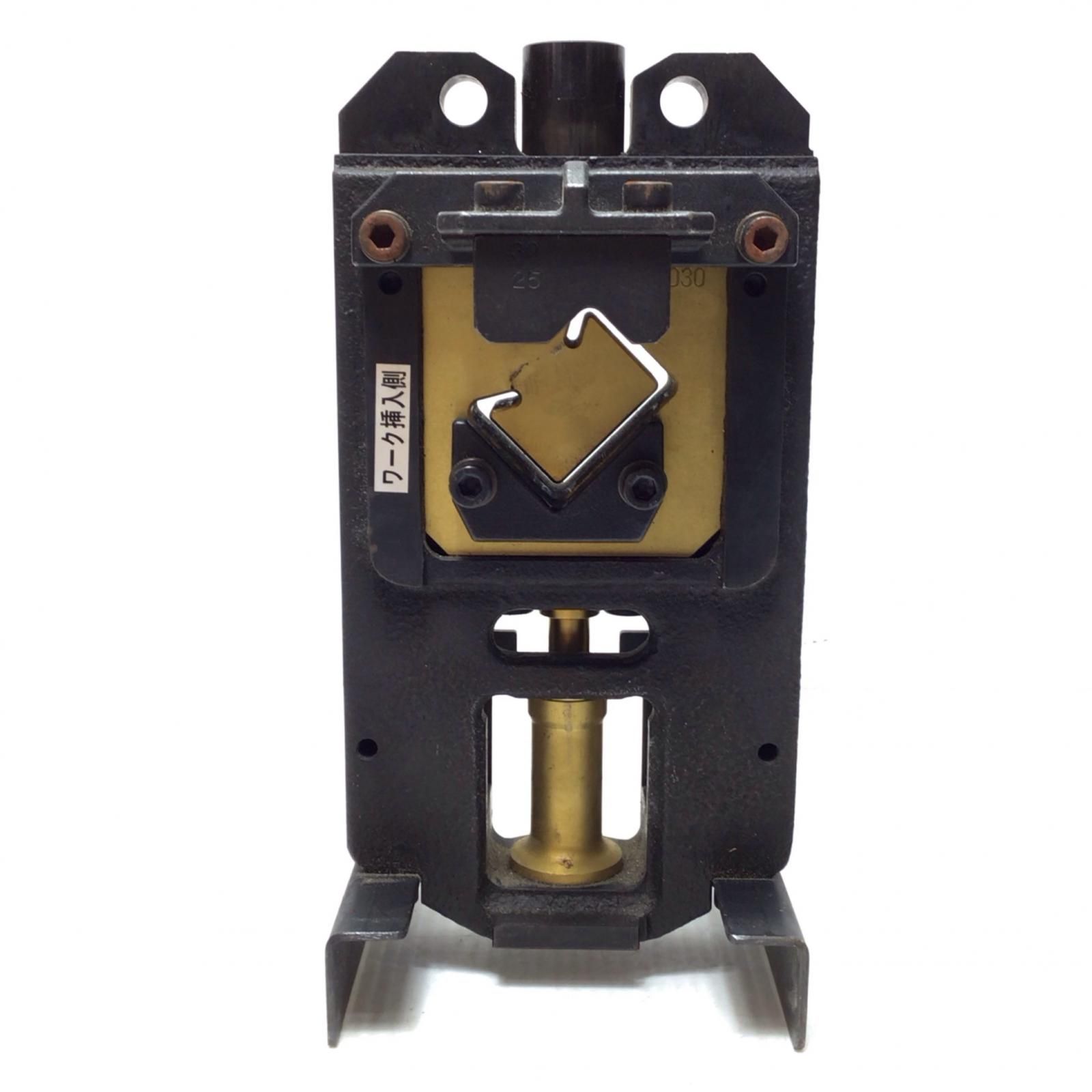 パンチャーアタッチメント