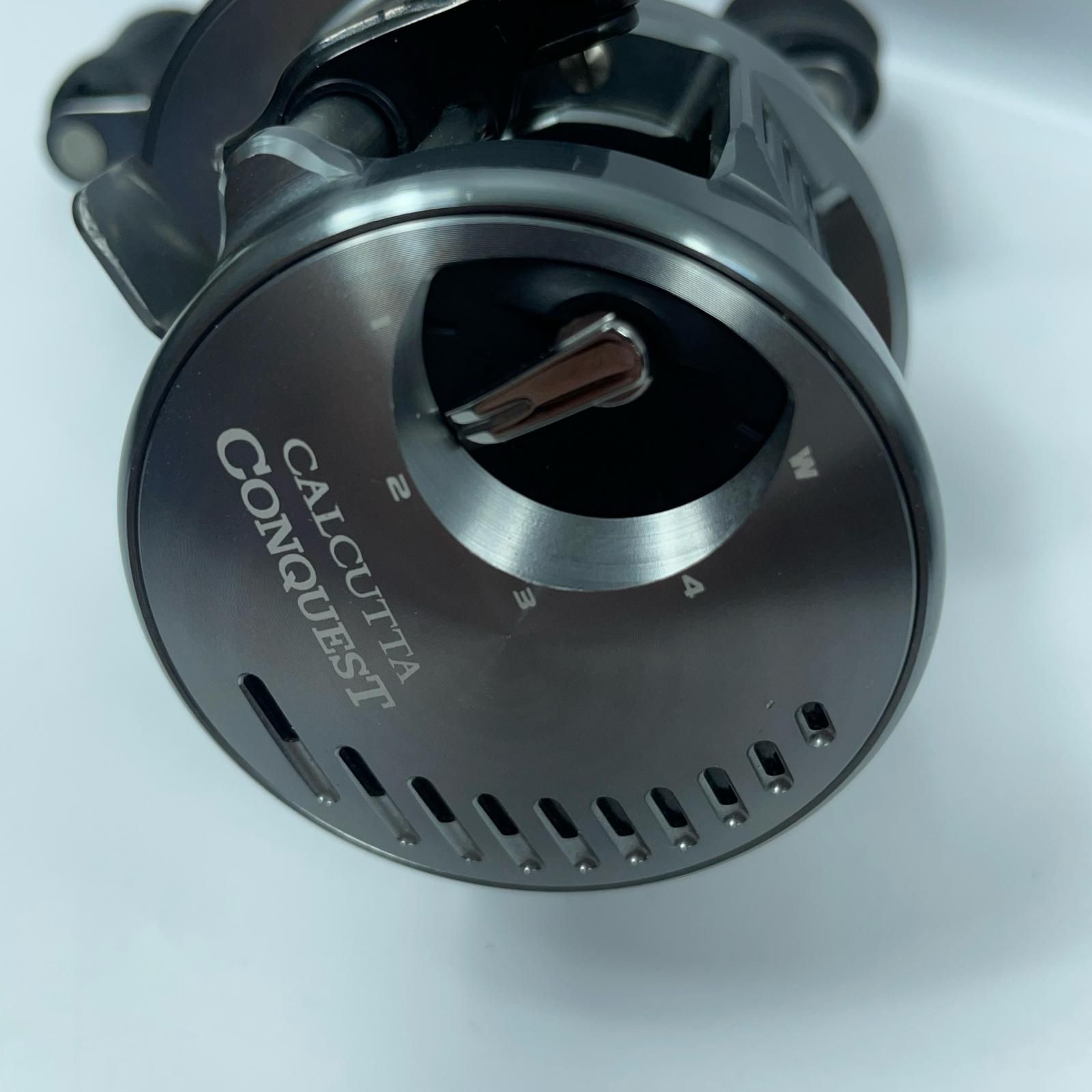 ベイトリール 20カルカッタコンクエストDC