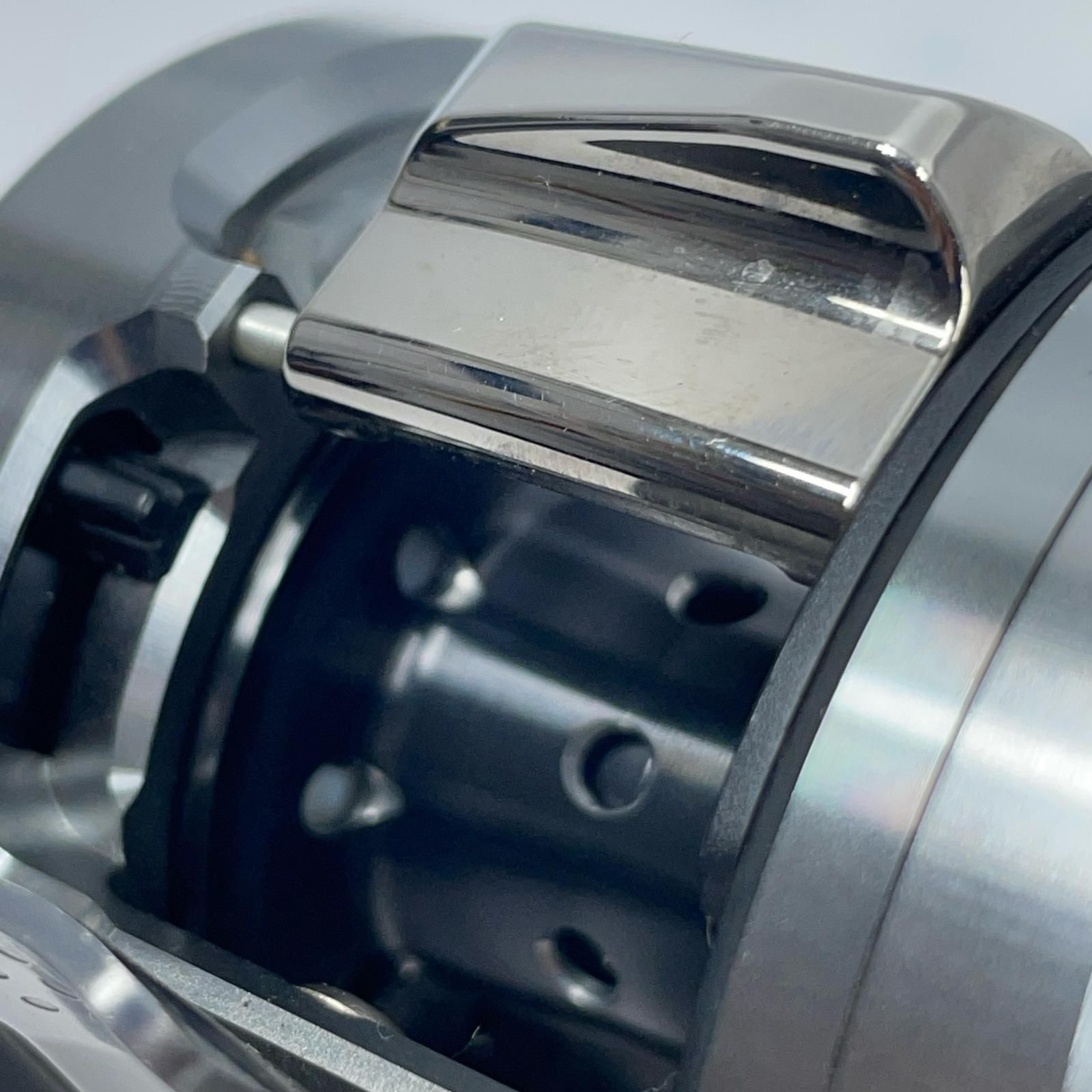 ベイトリール 20カルカッタコンクエストDC