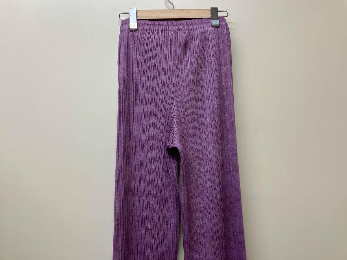 プリーツワイドパンツ