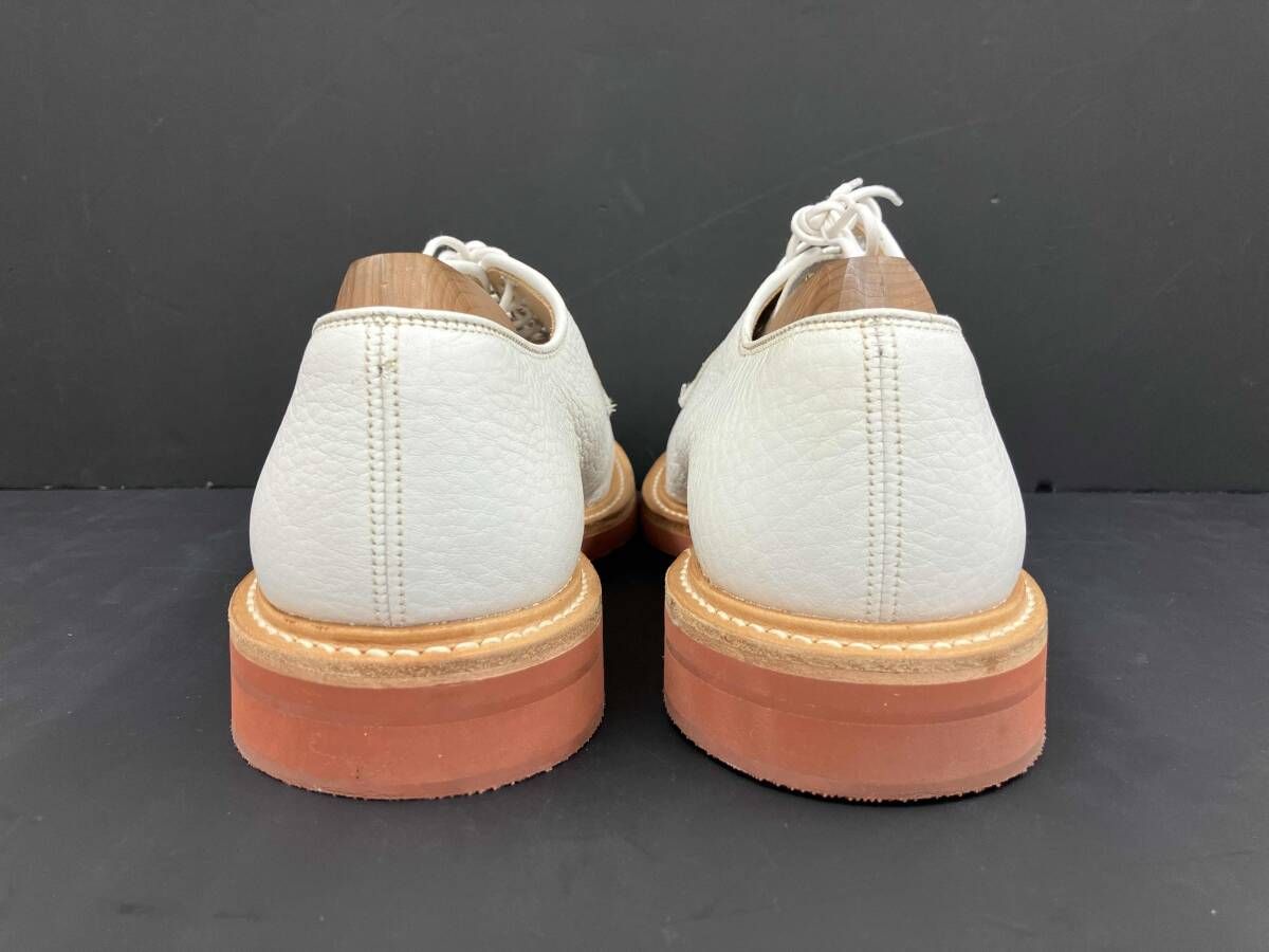 プレーントゥシューズ