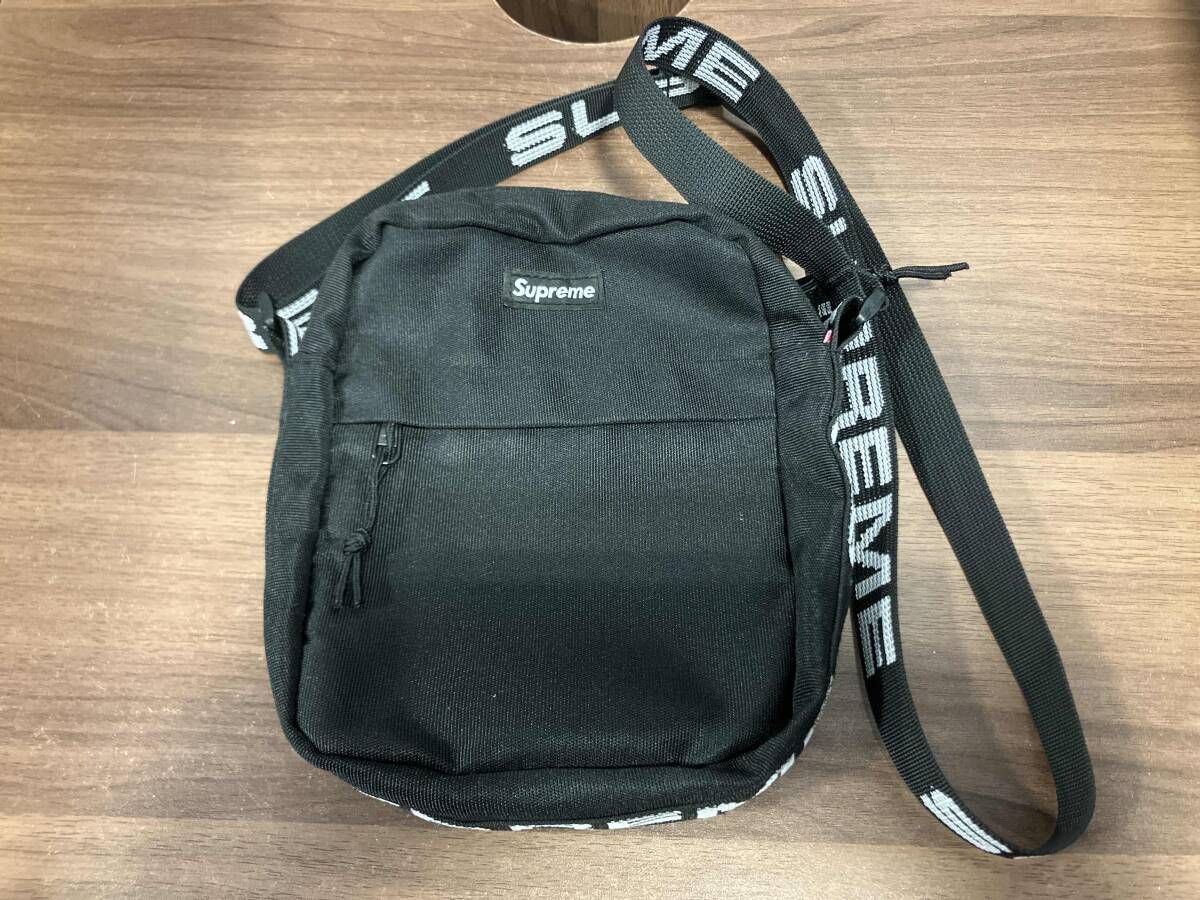 Supreme シュプリーム ショルダーバッグ ブラック 中国製 ロゴ