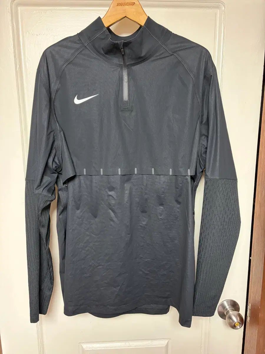 24-26 NIKE 支給品 ハイドロトップス