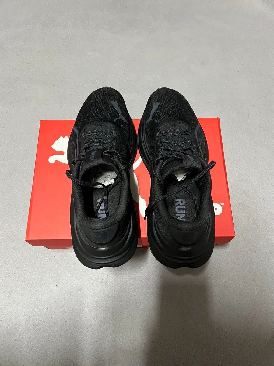 プーマ マグマックス ニトロ 275 サイズ マックス クッション 靴 ランニングシューズ