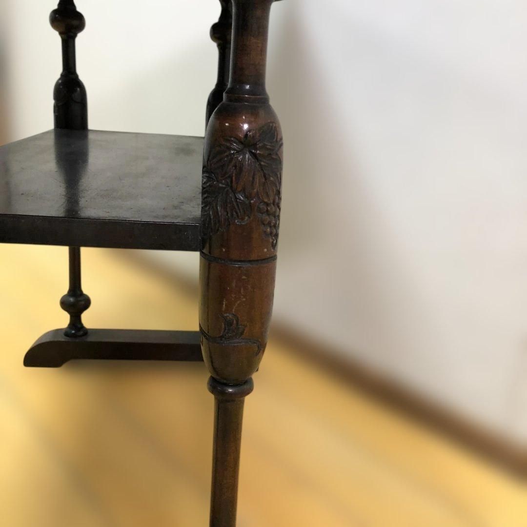 送料無料 アンティーク調 木製テーブル 葡萄彫刻 花台 飾り棚 サイド