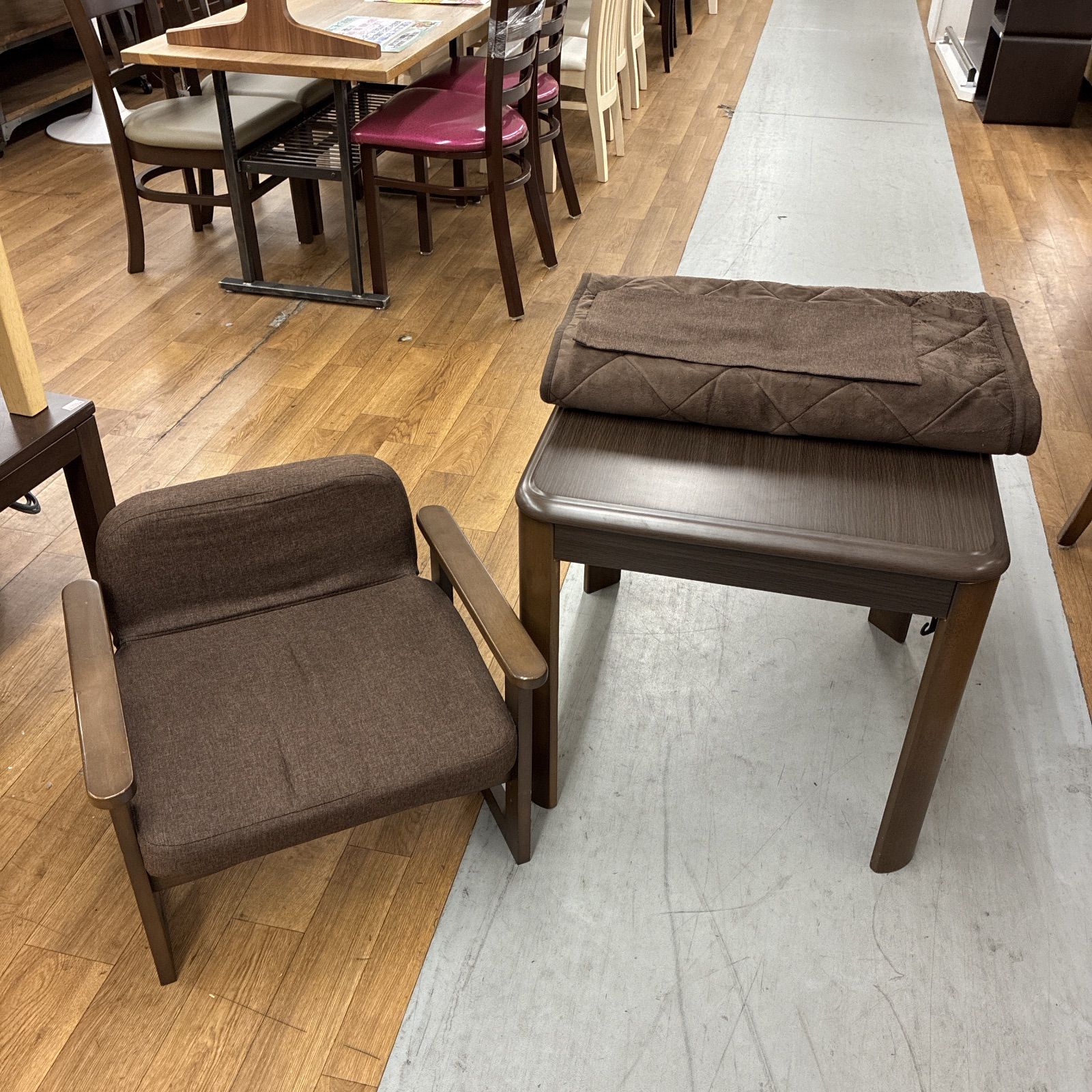 S 185 ジェイケイインターナショナル コタツ 椅子 こたつ布団セット 幅58 cm