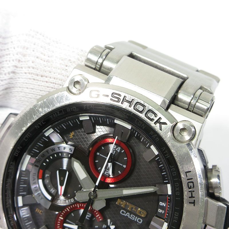 ブラック×シルバー×レッド系 131