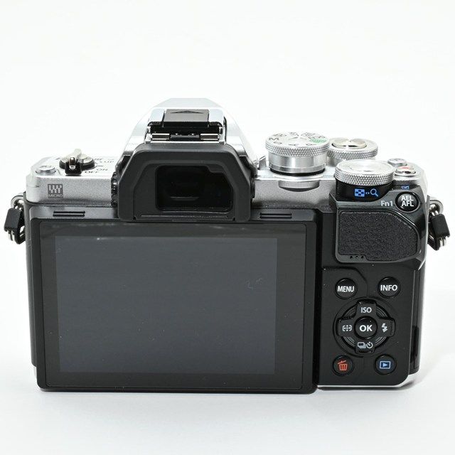 オリンパスOM-D E-M10 MarkⅢ ダブルズーム【シャッター回数】 オリンパスOM-D E-M10 MarkⅢ ダブルズーム【シャッター回数747