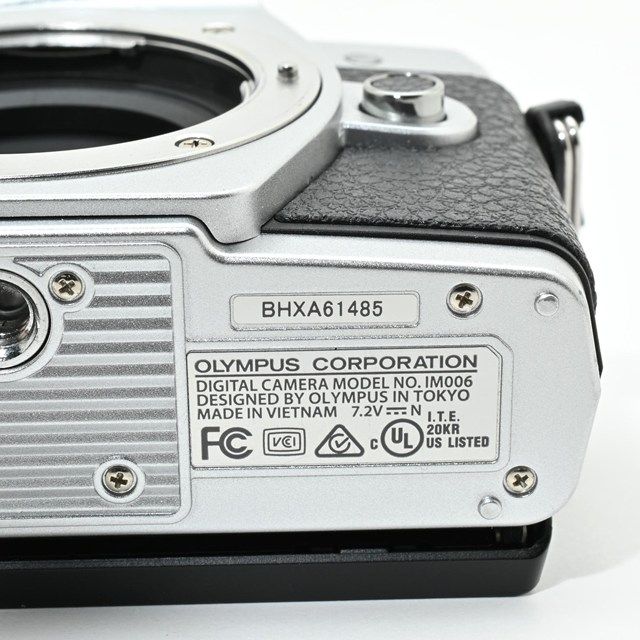 美品＞ OLYMPUS OM-D E-M10 MarkIII EZ ダブルズームキット シルバー