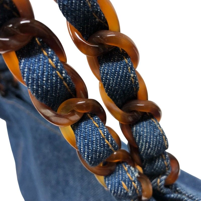 ブルー プラスチック