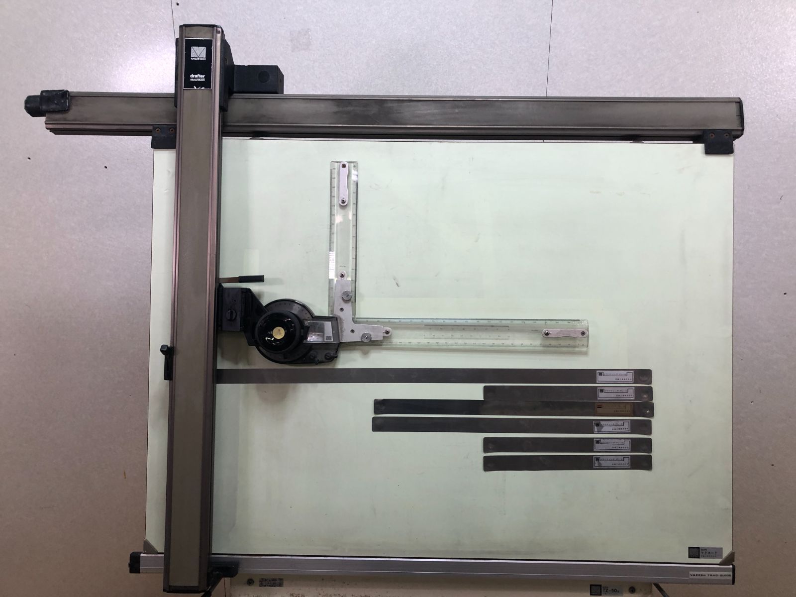 送料無料　MUTOH ドラフター Altana WA220 アーム式 製図器具 建築 デザイン 学校 付属プレートあり　251209-5