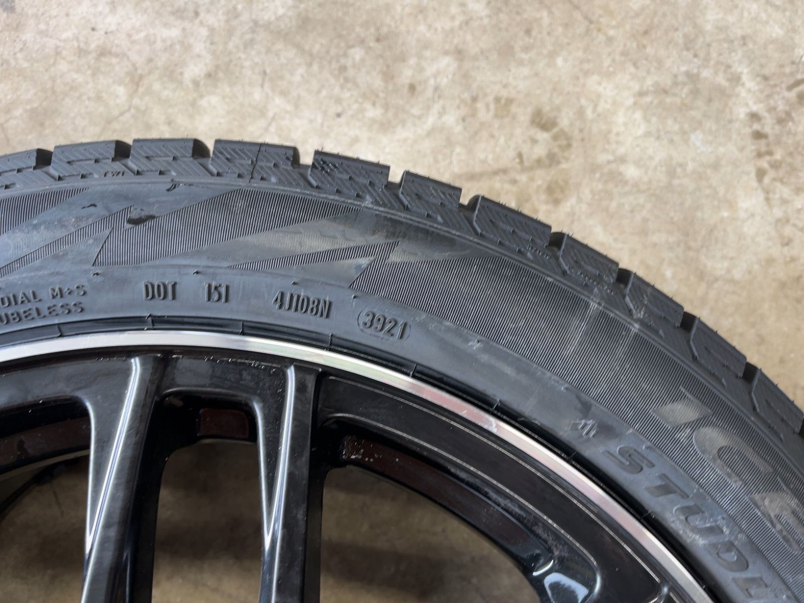 ピレリ アシンメトリコ