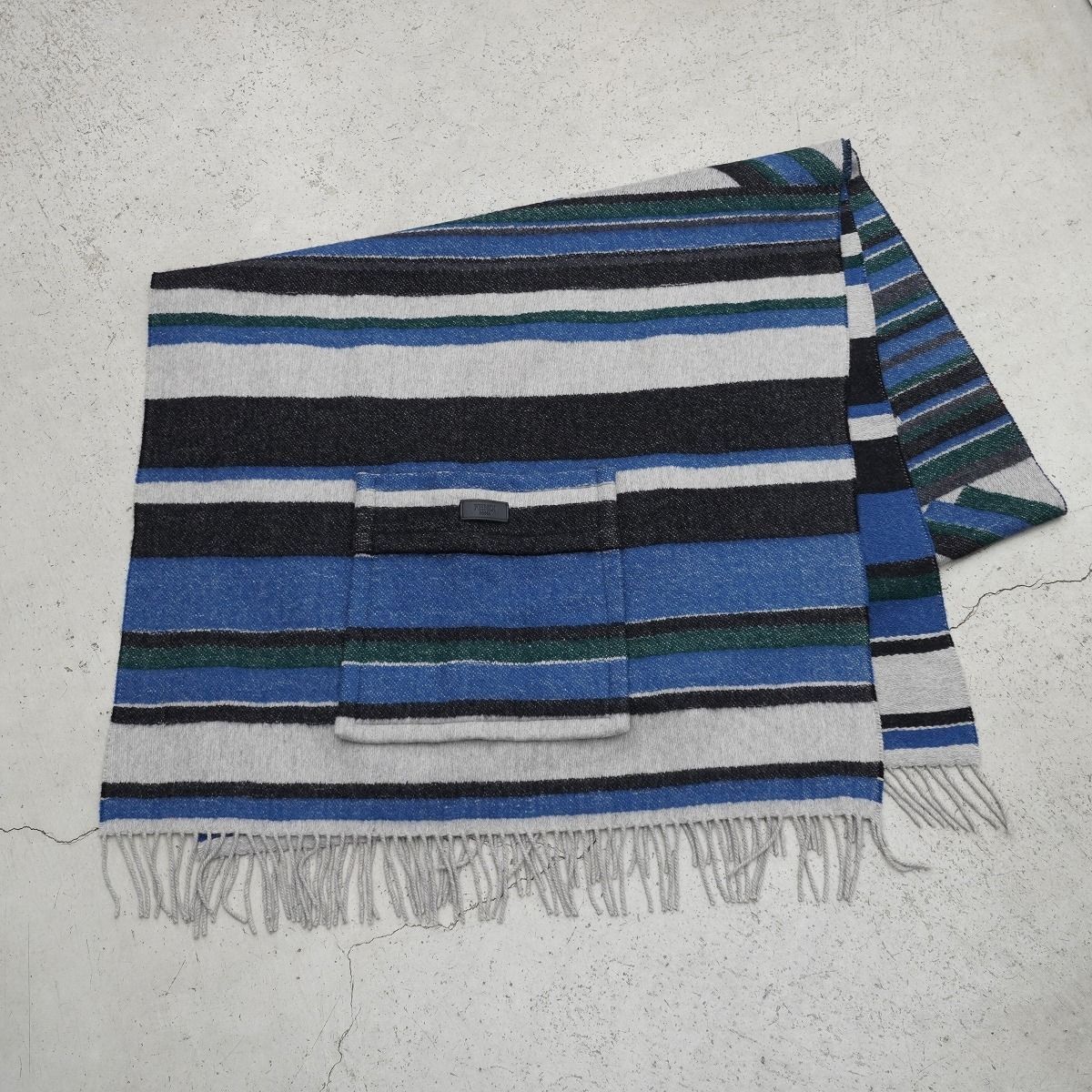 正規 FENDI フェンディ MONSTER MUFFLER 大判 モンスター マフラー 