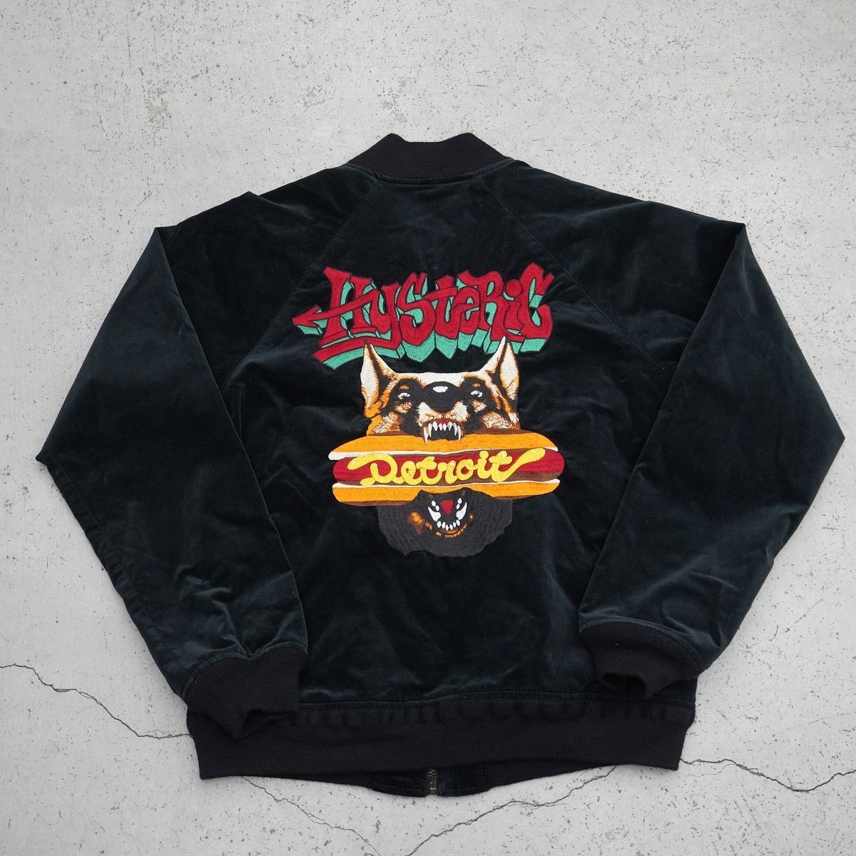 即完売 HYSTERIC GLAMOUR 刺繍ロゴ ベロア ジャケット ブルゾン 希少L】HYSTERIC GLAMOUR ベロアジャケット ネイビー 刺繍 - メルカリ