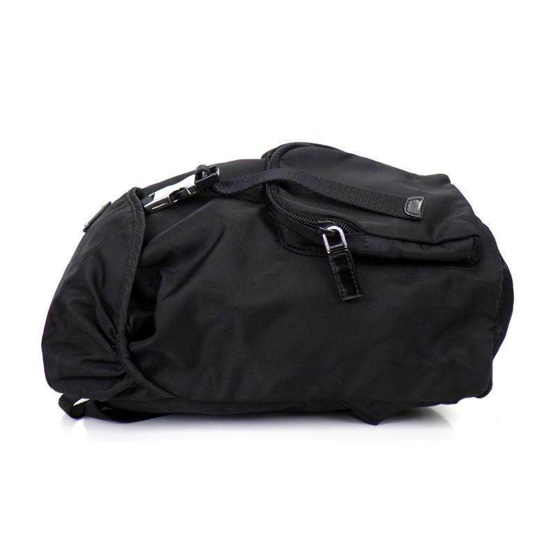 プラダ PRADA トライアングル 三角 ロゴ プレート ナイロン バック