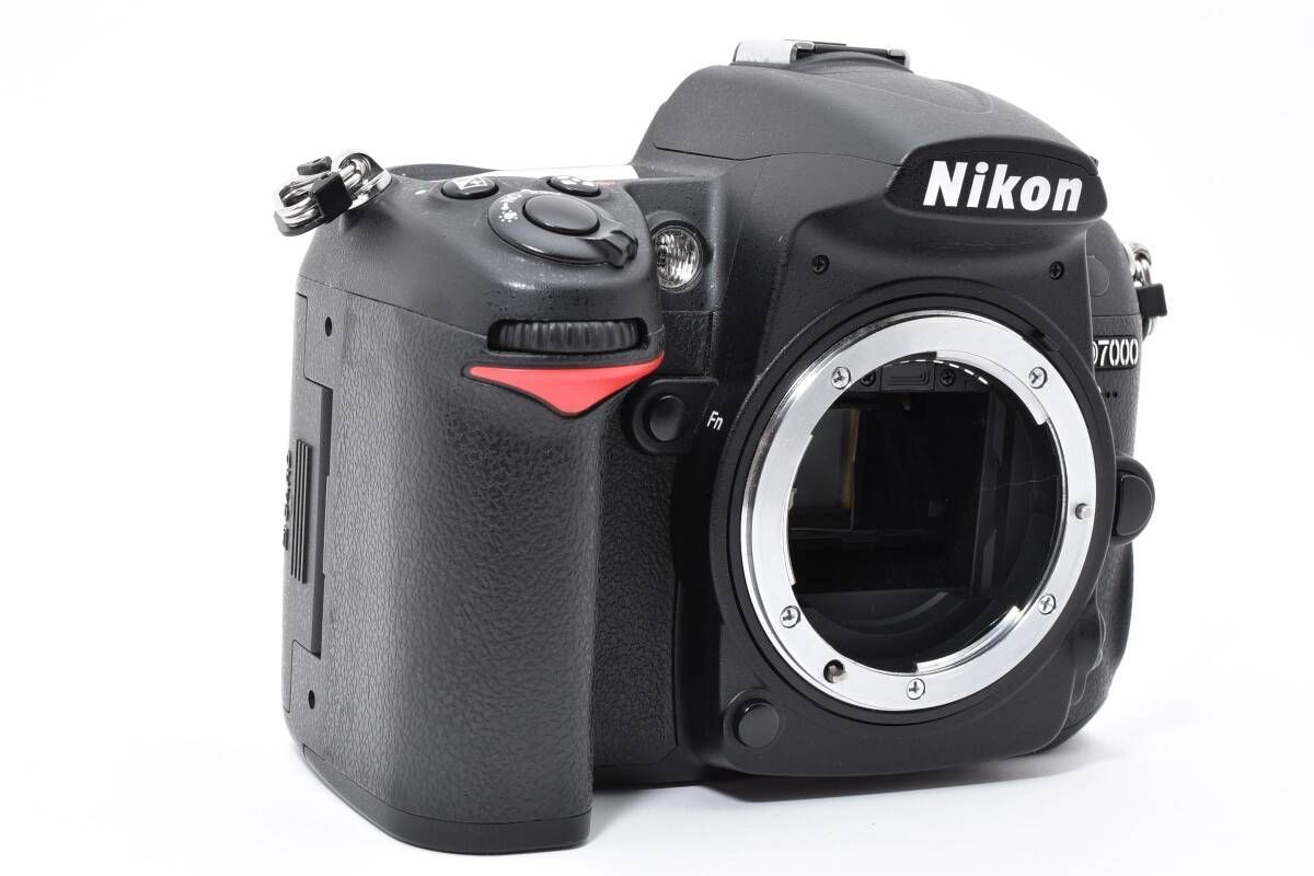 ☆美品☆《ショット数3,327回 》Nikon D7000 ボディ ニコン #904d