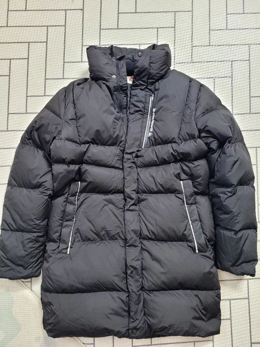 le coq sportif ルコックスポルティフ ブラック ダウンジャケット