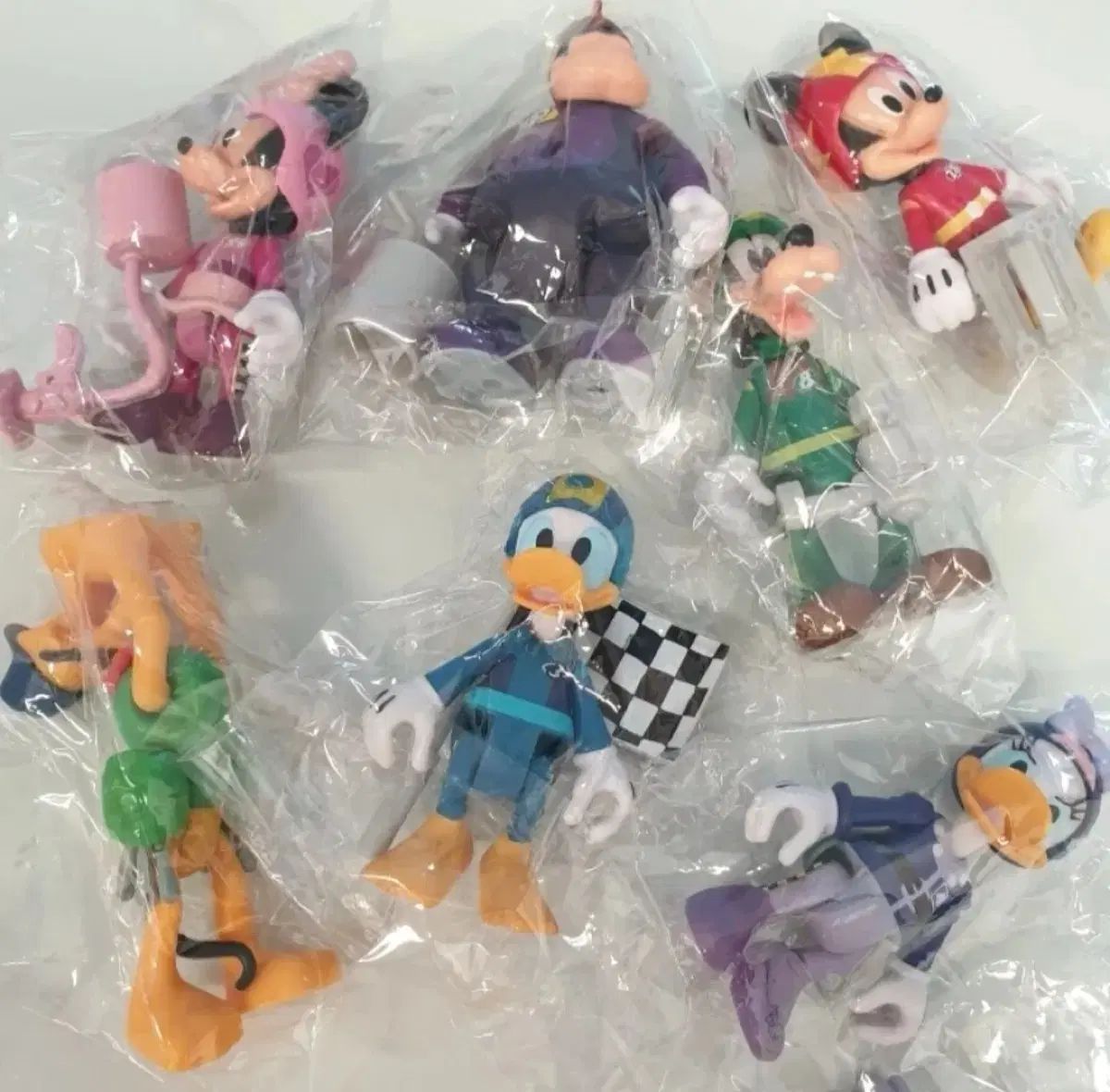 ディズニー　フィギュア　7体セット　20周年 ディズニープリンセス フィギュア7体セット 新品未開封 ディズニー