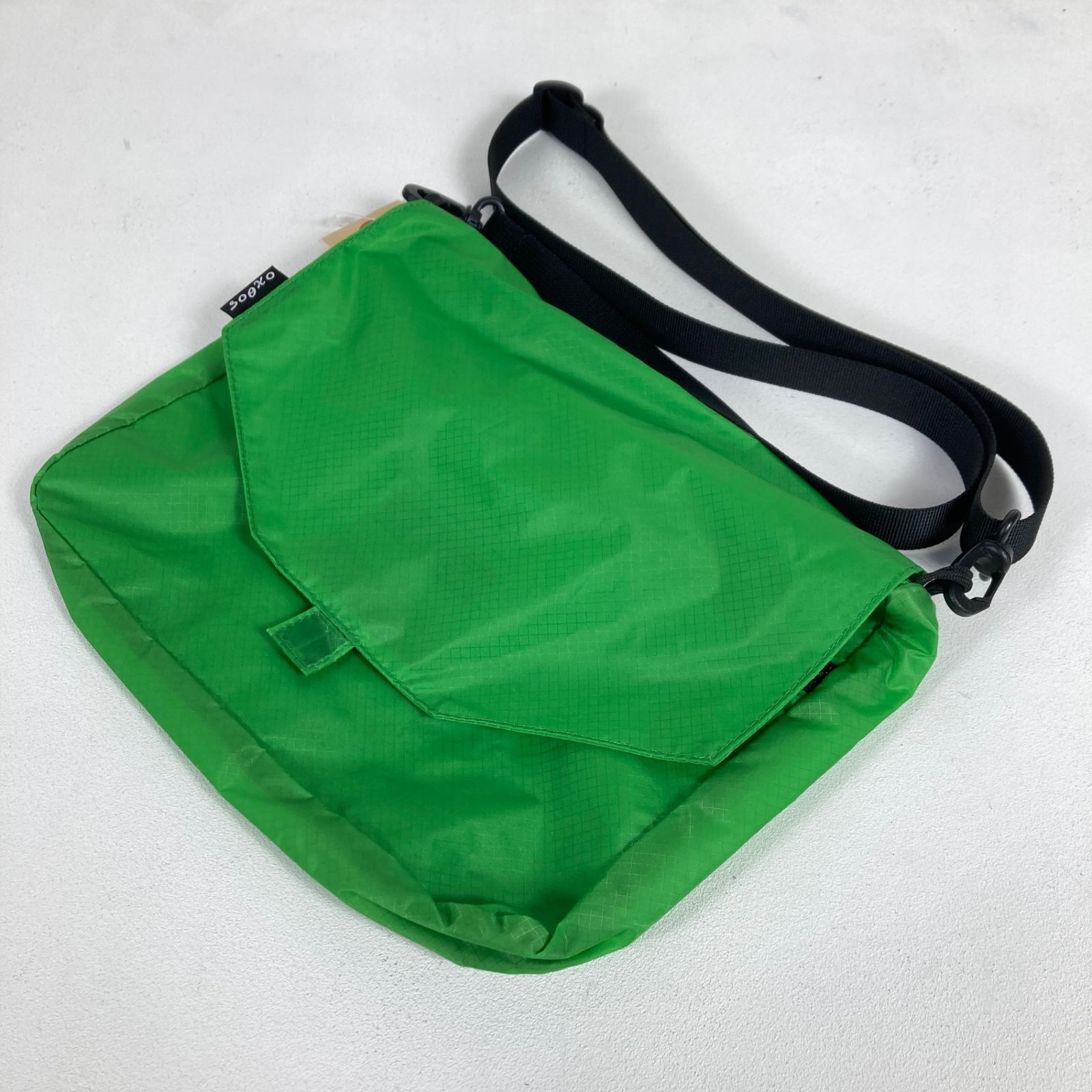 OneSize グリーン系】 Oxtos ( オクトス ) ULショルダーポーチL