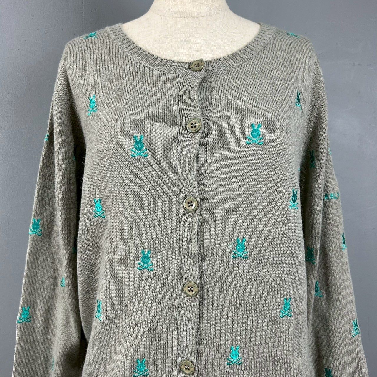 ゴルフバカ様美品 パーリーゲイツ ロゴ刺繍 総柄 ウール ニット L ニコちゃん PEARLY GATES パーリーゲイツ ニットセーター ロゴ ニコちゃん グレー