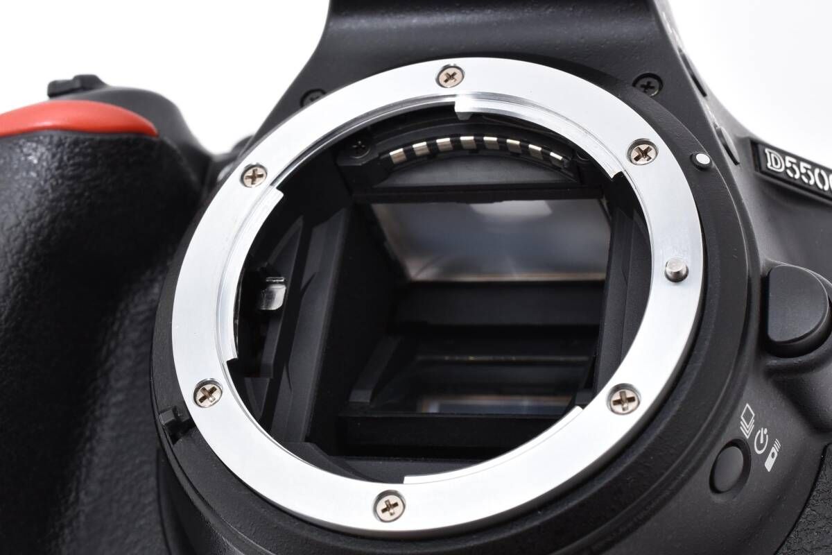 ☆美品☆《ショット数6,652回 》Nikon ニコン D5500 ボディ #906d