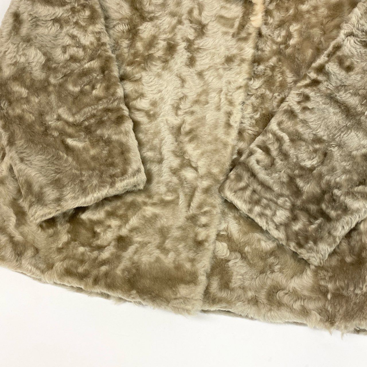 33l14 パステルミンク × カラクルラム ファーコート サイズ11号