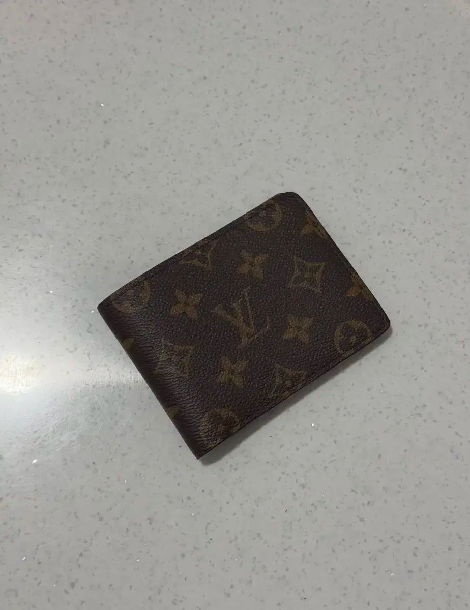 Louis Vuitton ルイヴィトン モノグラム ミュルティプリ ウォレット 二つ折り財布
