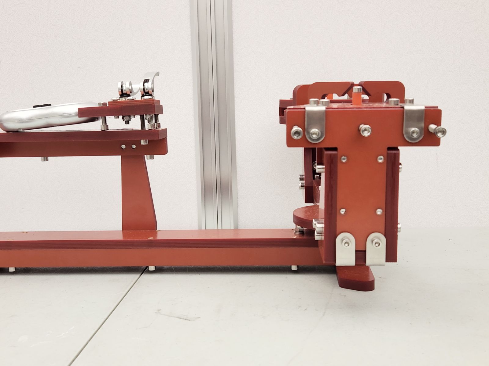 ガット張り機 糸通し