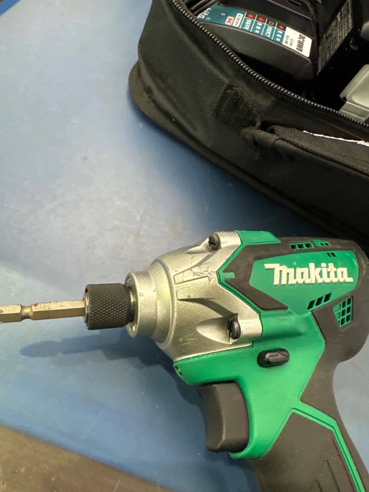 makita マキタ 充電式インパクトドライバ MTD 001 D