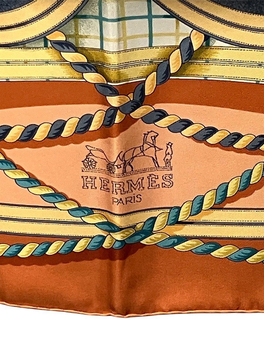  ZHQ 08 HERMES エルメス 王冠柄 シルク100％ 88 86 スカーフ ゴールド オレンジ ブルー系 バンダナ スカーフ 小物