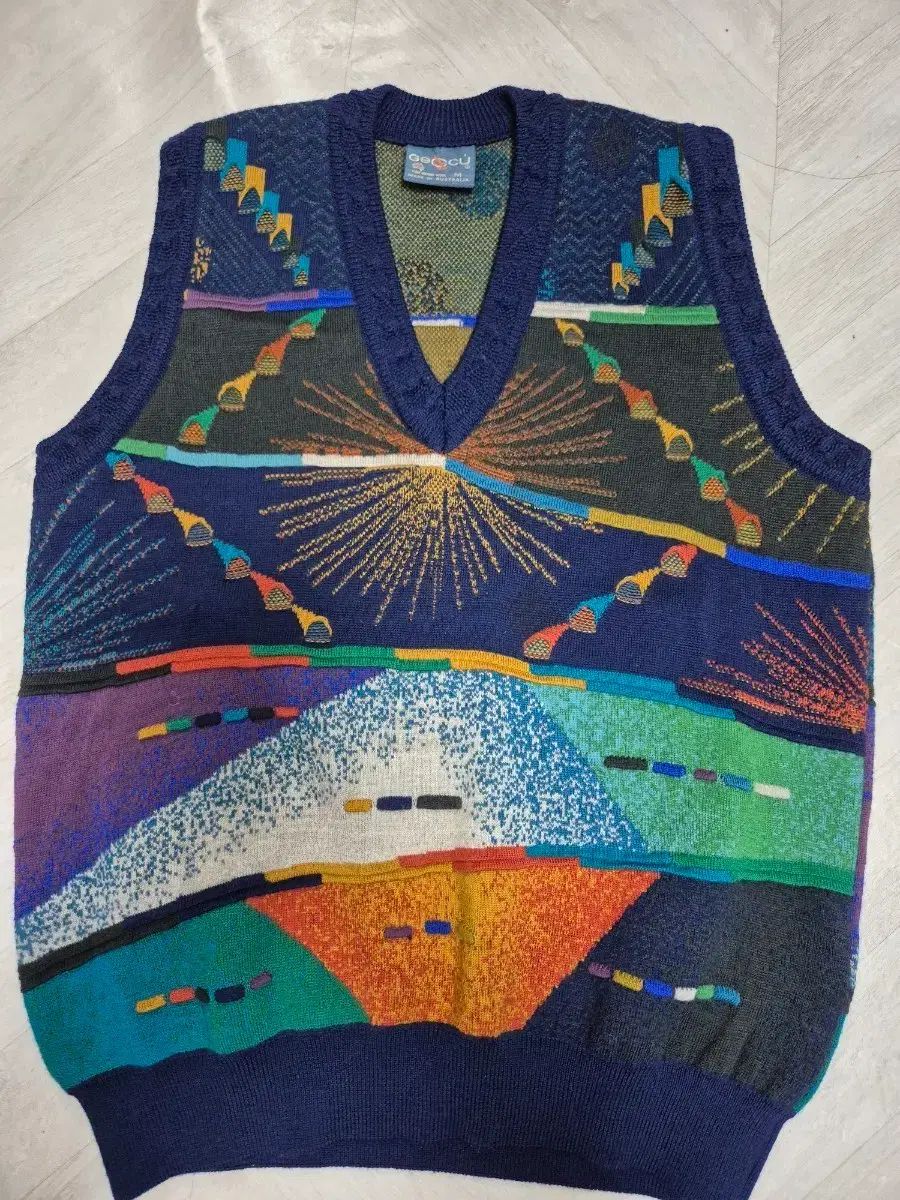 GECCU ゲック MULTI COLOR ニットベスト