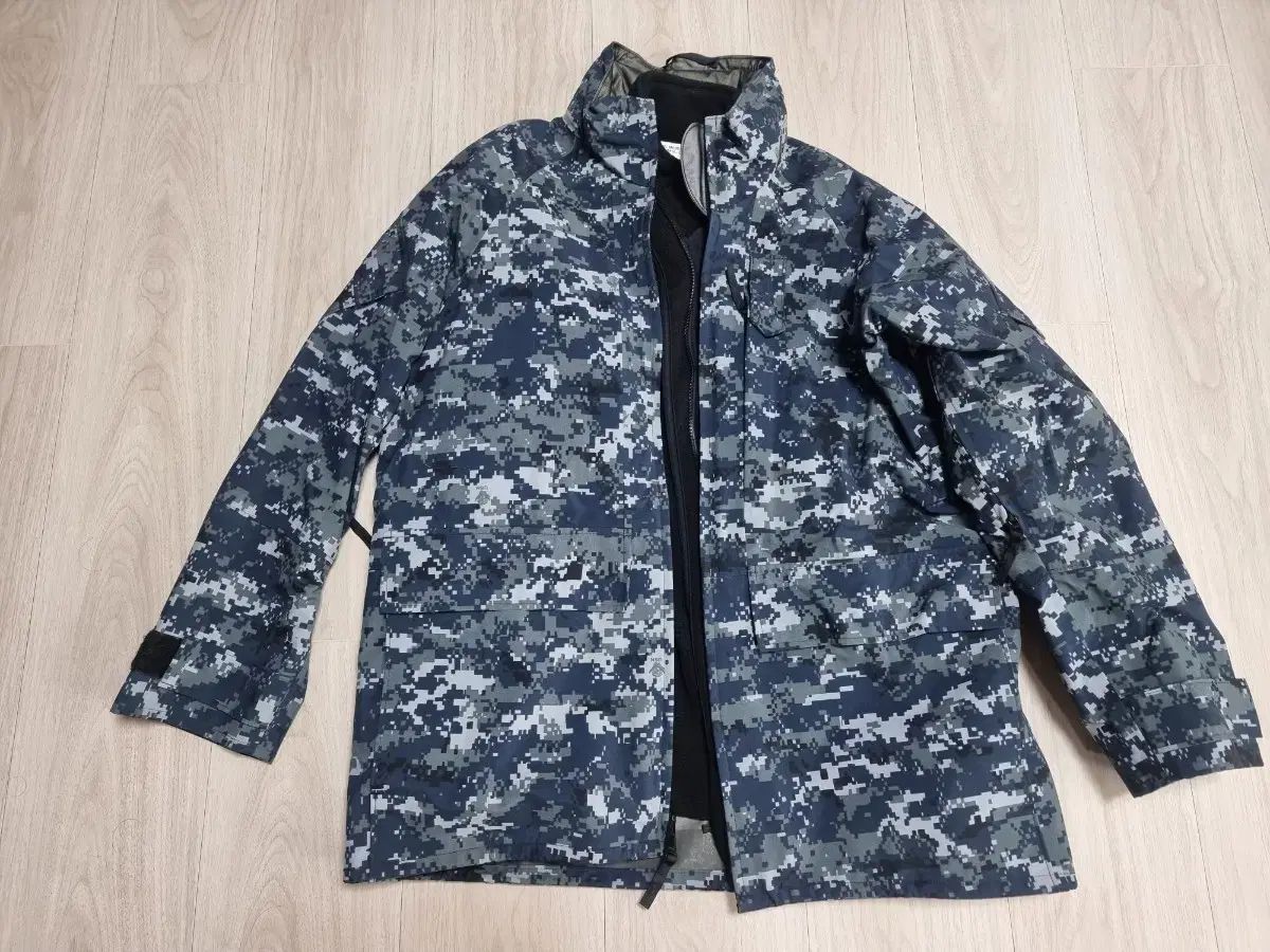 アメリカ海軍 GORE-TEX ゴアテックス ジャケット ライナー ミディアム Regular ほぼ 商品