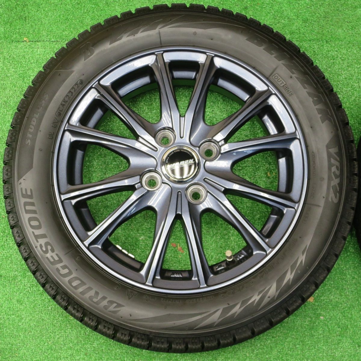 バリ溝！22年！キレイ！8.5分☆スタッドレス 155/65R14 ブリヂストン