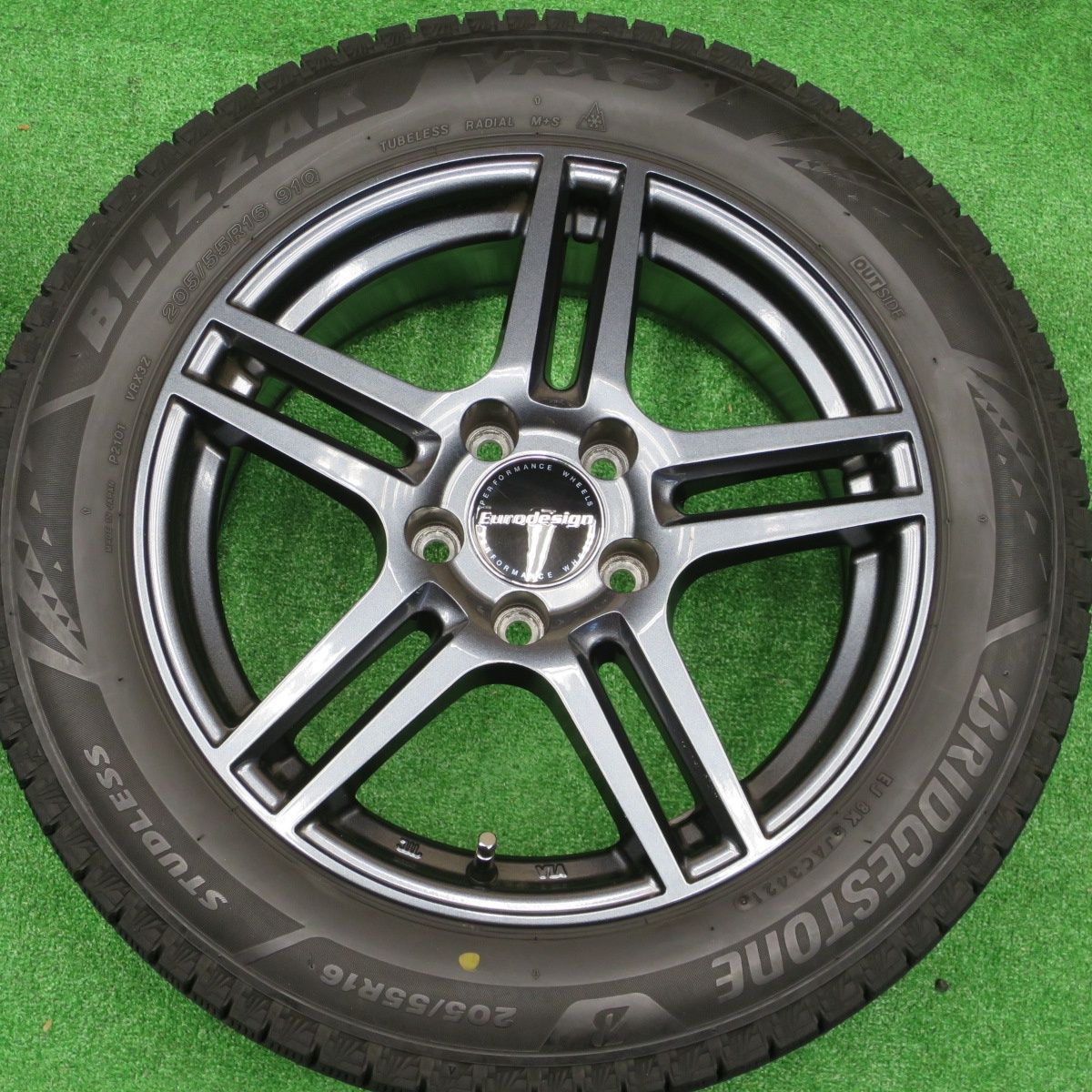  バリ溝 21年 キレイ 9分 ベンツ 等 Eurodesign EIGER 205 55 R 16 スタッドレス ブリヂストン ブリザック VRX 3 16インチ ユーロデザイン アイガー PCD 112 5 H ス 16インチ タイヤ ホイールセット
