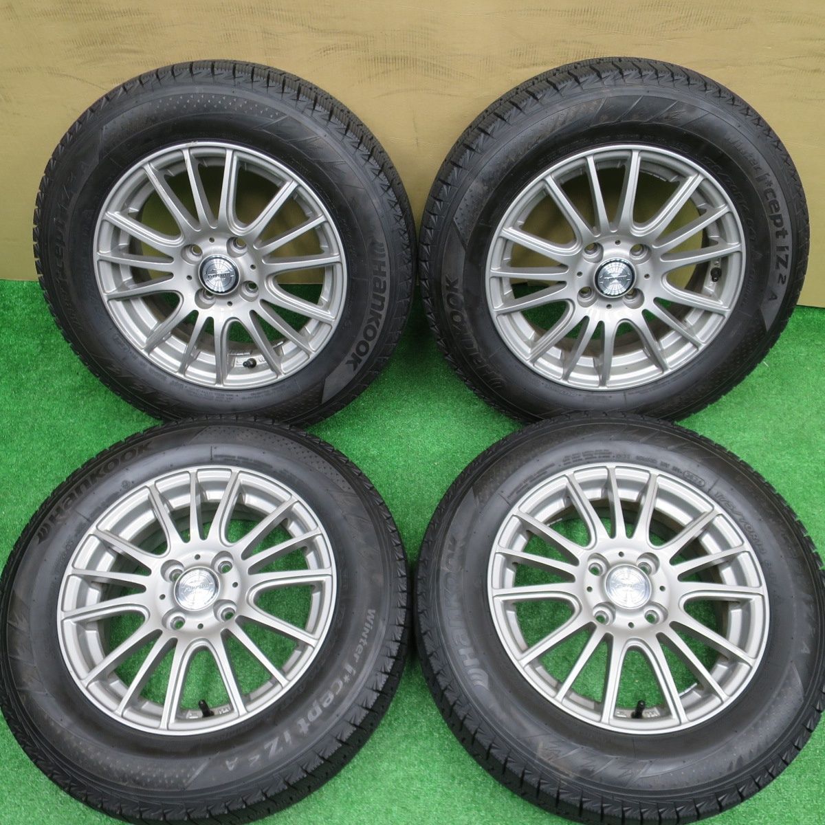 超バリ溝 24年 キレイ ほぼ10分 スタッドレス 175 70 R 14 ハンコック ウインター アイセプト IZ 2 A ravrion selzer ラブリオン 14インチ PCD 100 4 H ス