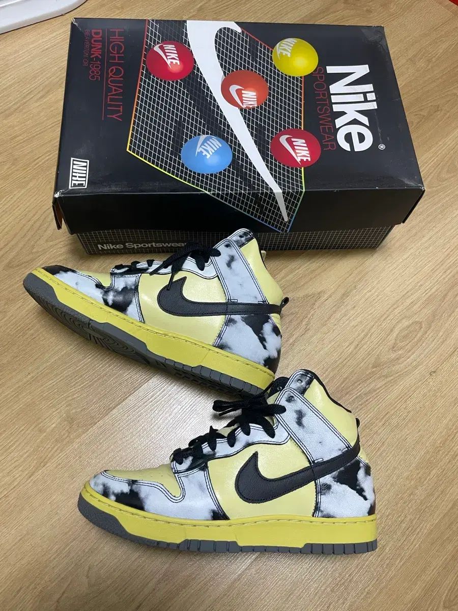 ナイキ ダンクハイ 1985 レモン ツイスト