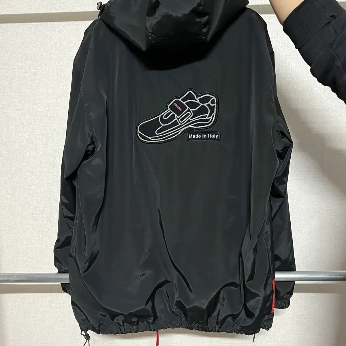PRADA プラダ ブラック フード ウィンドブレーカー ジャケット XL