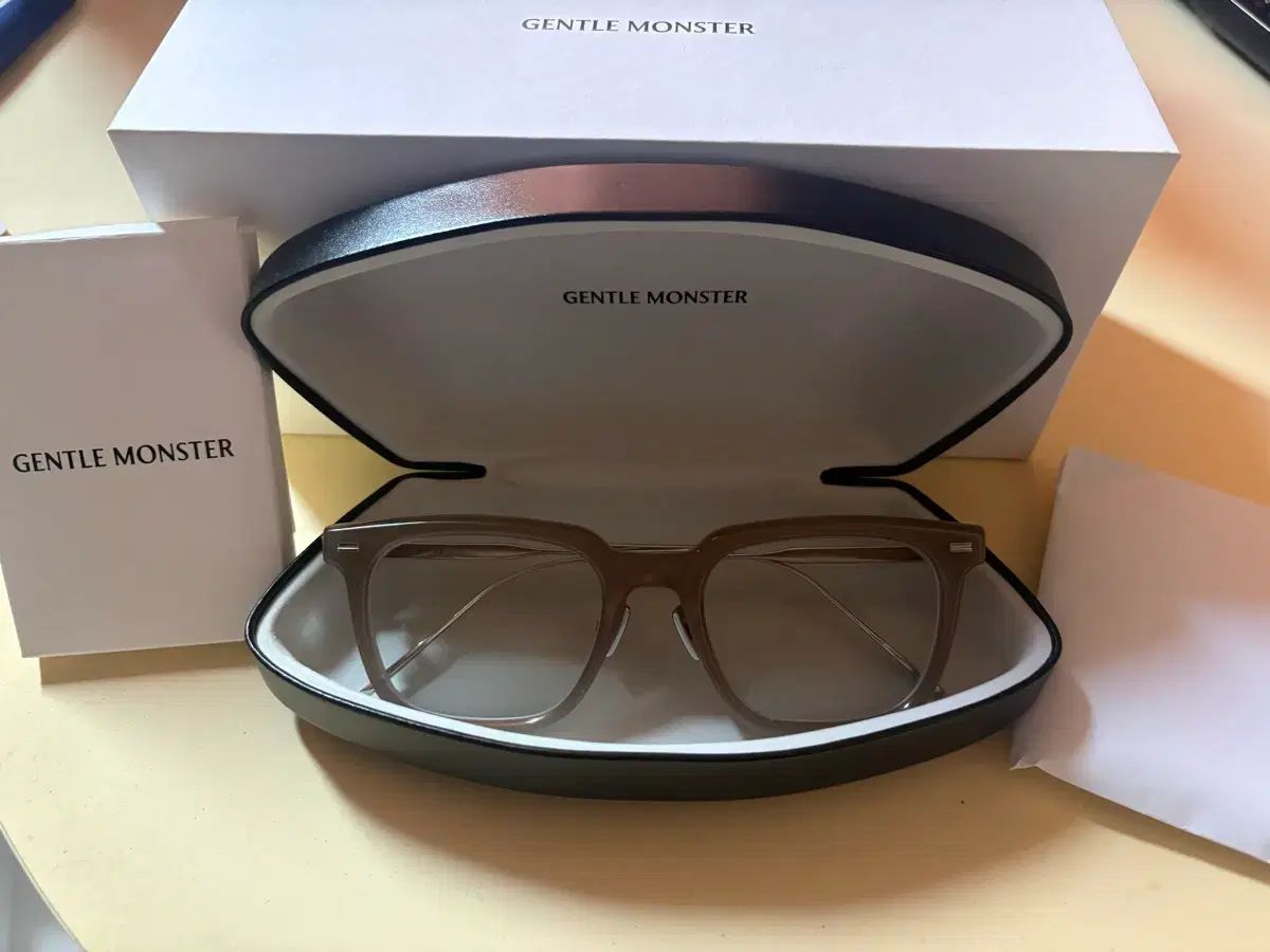 GENTLE MONSTER ジェントルモンスター ジーン