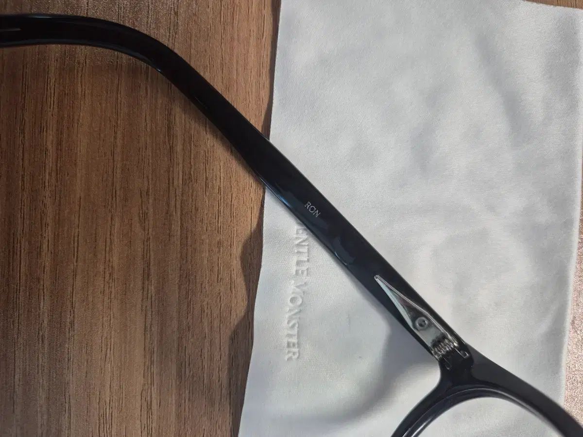 ウェリントンメガネ