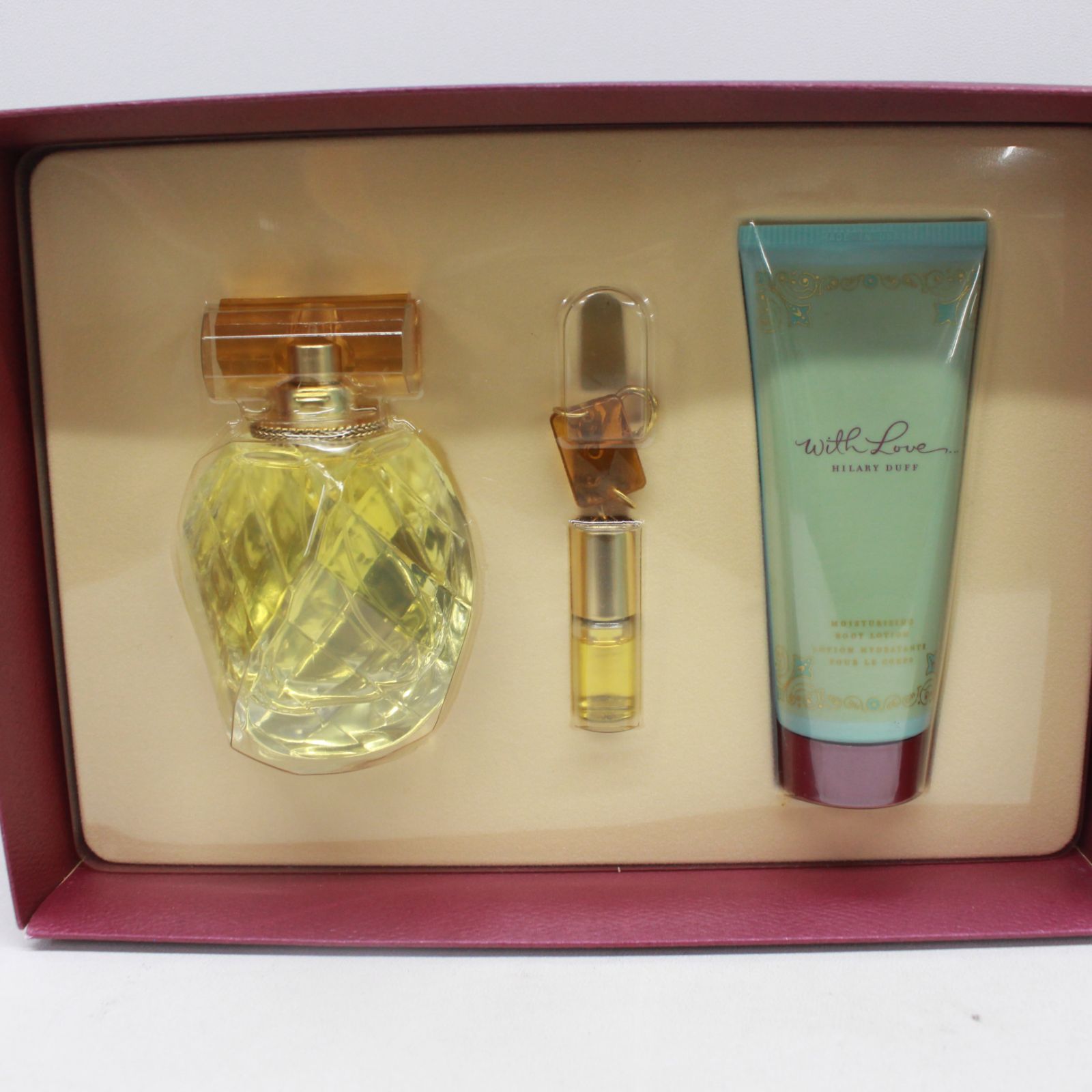 ☆1540 ヒラリー ダフ ウィズラブ オードパルファム ギフトセット